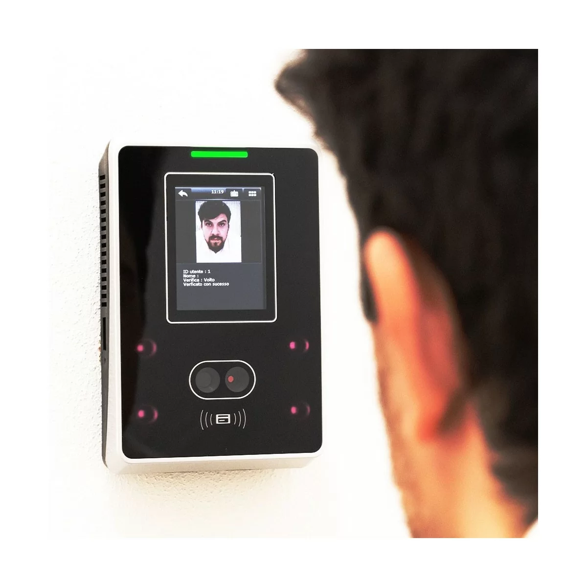 Apriporta Biometrico | iAccess xFace 380 il controllo accessi con il riconoscimento Facciale