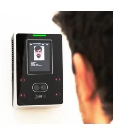 Apriporta Biometrico | iAccess xFace 380 il controllo accessi con il riconoscimento Facciale