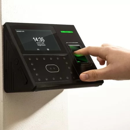 Marcatempo Biometrico | Scopri xFace 103 V2: il timbracartellini con riconoscimento facciale